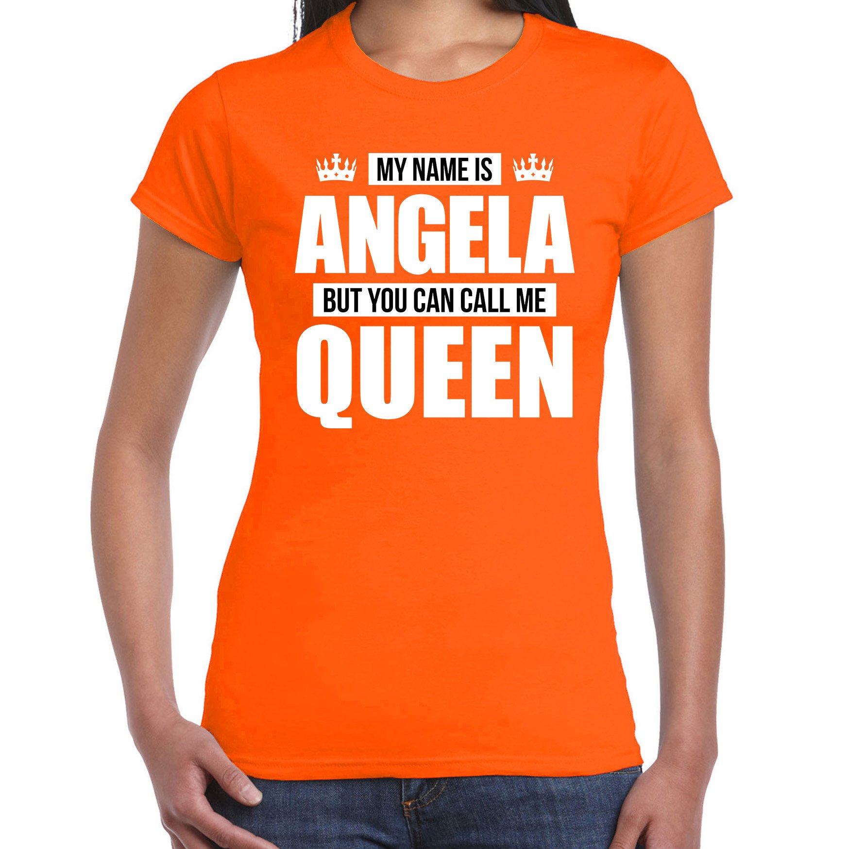 Naam cadeau t-shirt my name is Angela - but you can call me Queen oranje voor dames