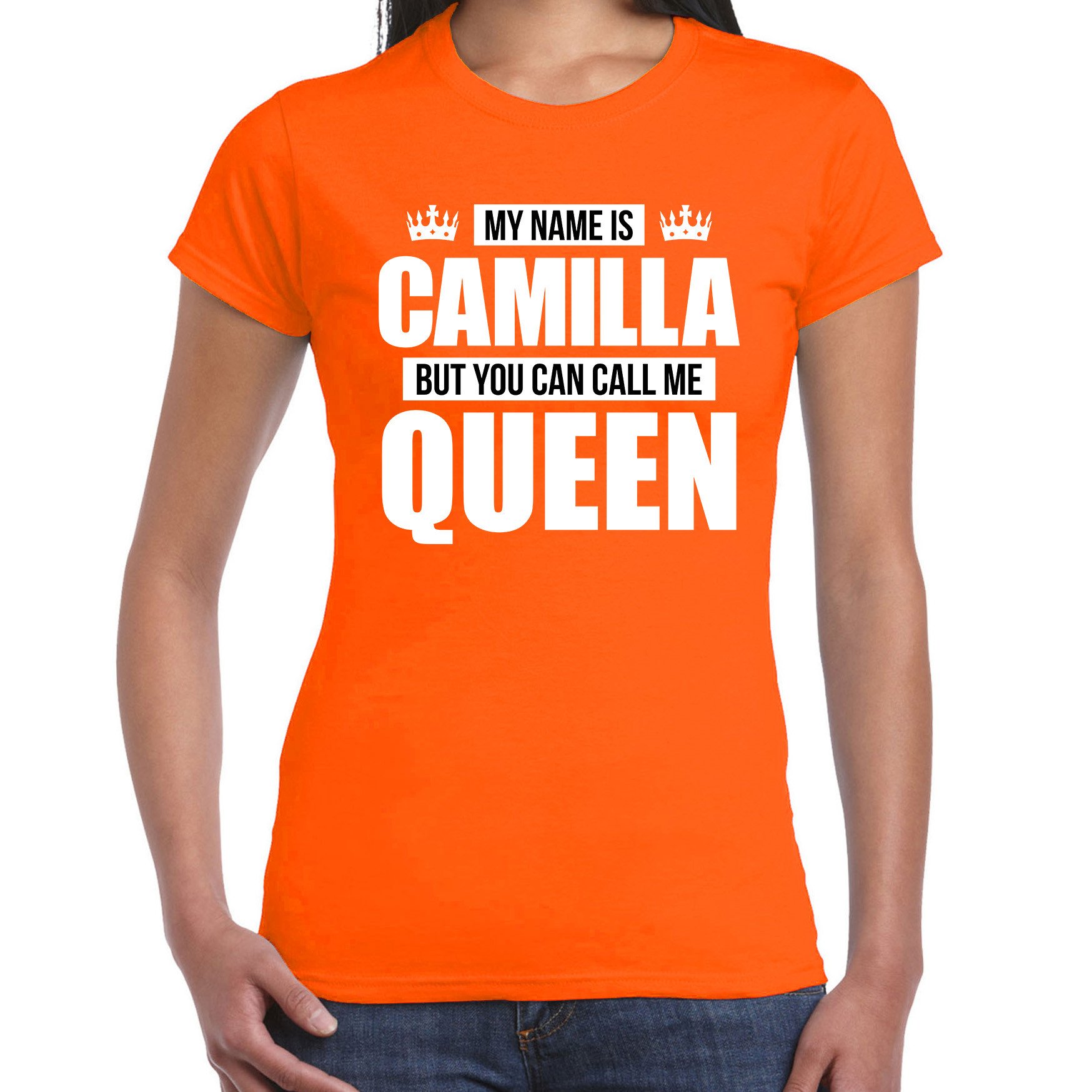 Naam cadeau t-shirt my name is Camilla - but you can call me Queen oranje voor dames