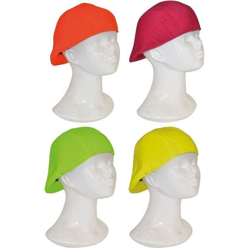 Trendy hoedje in neon kleuren