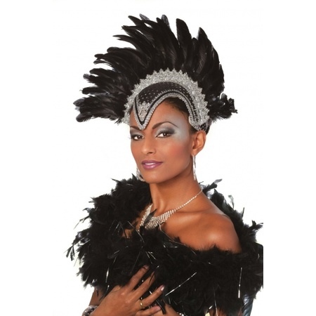 Black headpiece with feathers