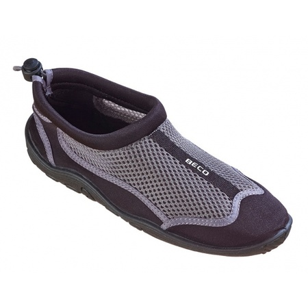 Black neoprene water shoe for ladies